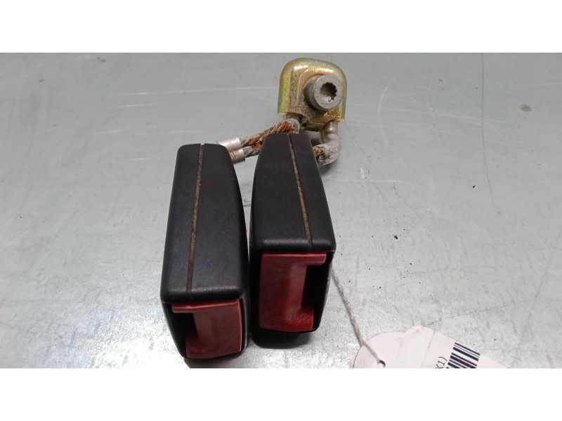 Recambio de enganche cinturon trasero central para volkswagen golf v (1k1) 1.6 referencia OEM IAM 1K0857739MQVZ  