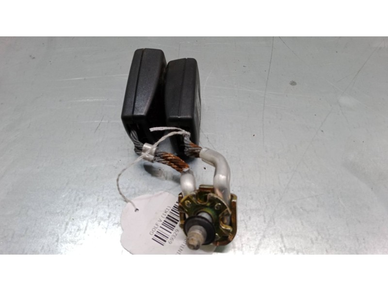 Recambio de enganche cinturon trasero central para volkswagen golf v (1k1) 1.6 referencia OEM IAM 1K0857739MQVZ  