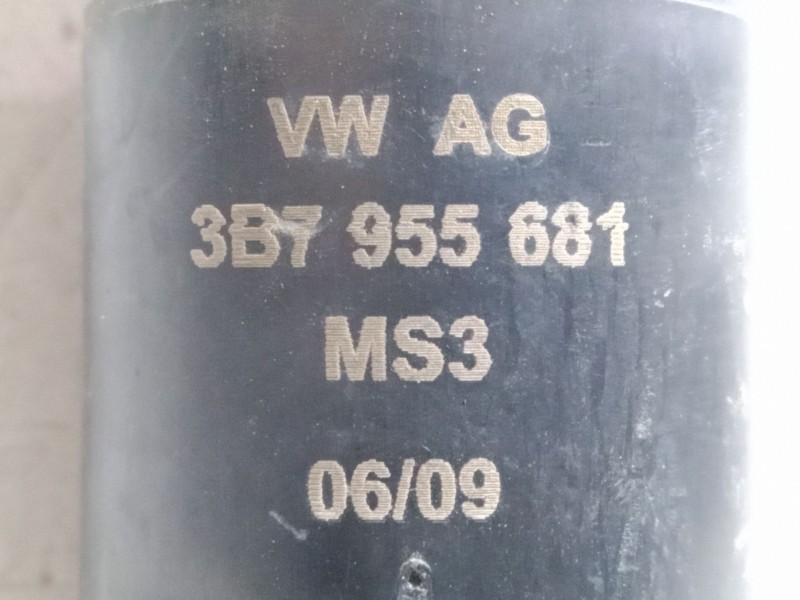 Recambio de bomba lavafaros para volkswagen tiguan (5n_) 2.0 tdi referencia OEM IAM 3B7955681  