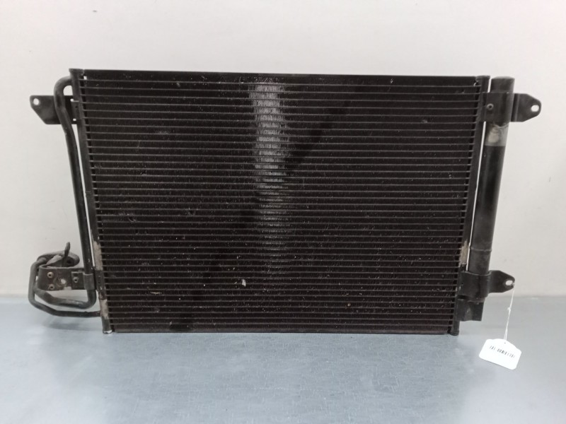 Recambio de condensador aire acondicionado para volkswagen golf v (1k1) 1.6 referencia OEM IAM 1K0820411H  