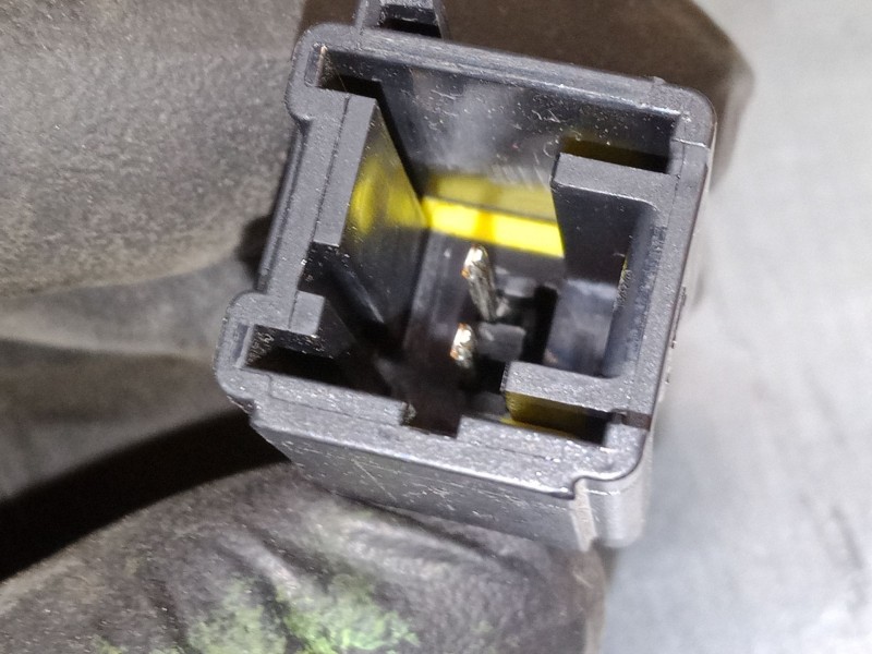 Recambio de anclaje cinturon delantero derecho para citroën c4 spacetourer (3d_) 1.5 bluehdi 130 referencia OEM IAM A6213509  