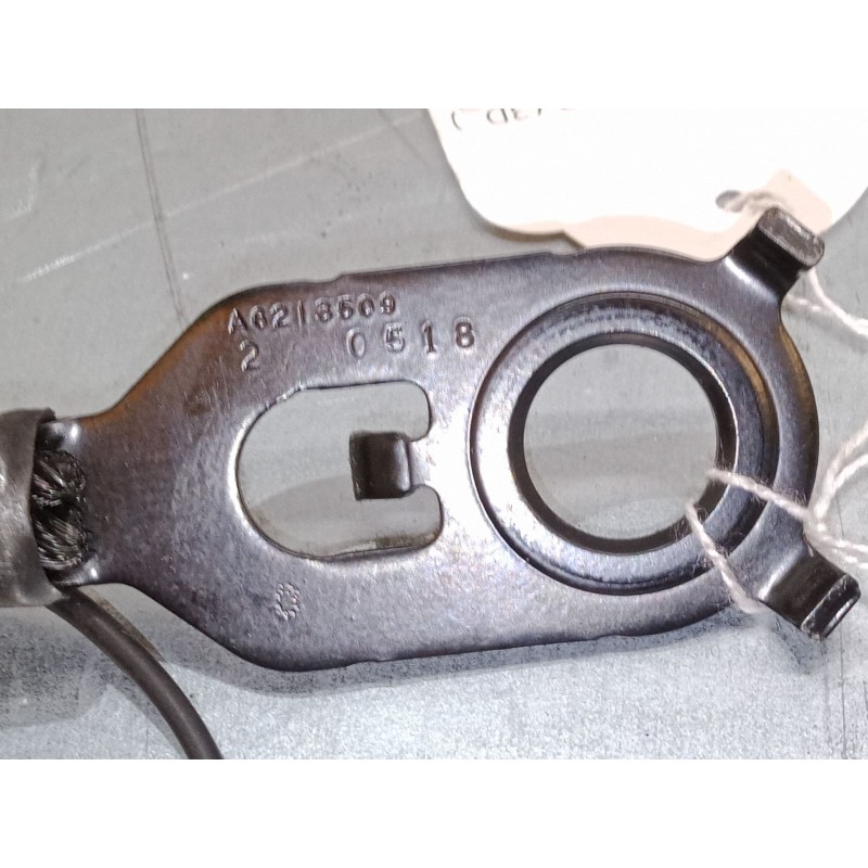 Recambio de anclaje cinturon delantero derecho para citroën c4 spacetourer (3d_) 1.5 bluehdi 130 referencia OEM IAM A6213509  