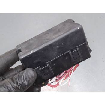 CAJA RELES / FUSIBLES 63515133 