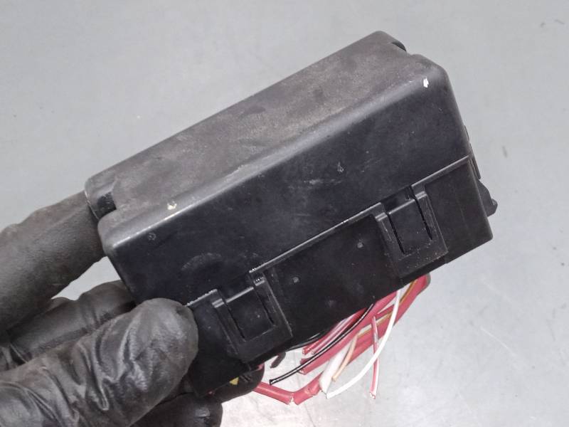 CAJA RELES / FUSIBLES 63515133 