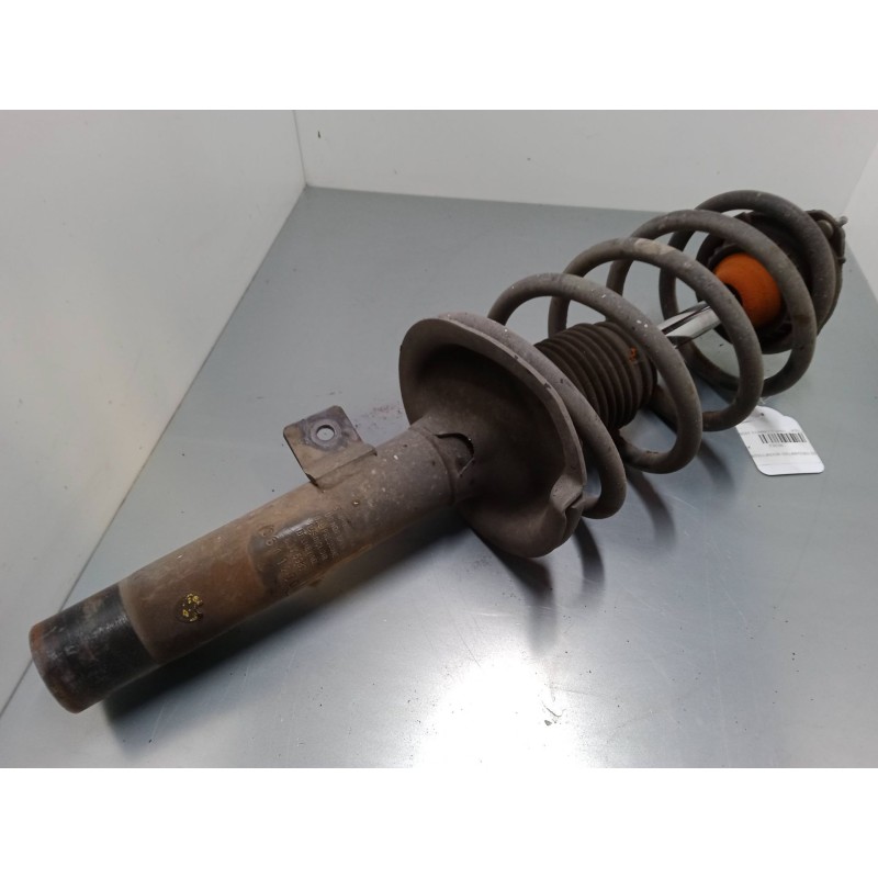 Recambio de amortiguador delantero derecho para ford transit connect (p65_, p70_, p80_) 1.8 tdci referencia OEM IAM 5T1618045  