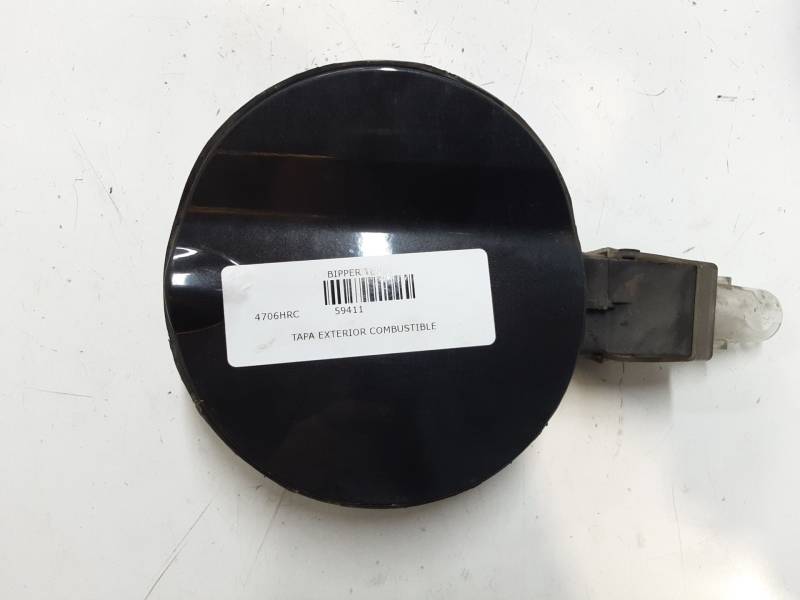 TAPA EXTERIOR COMBUSTIBLE 