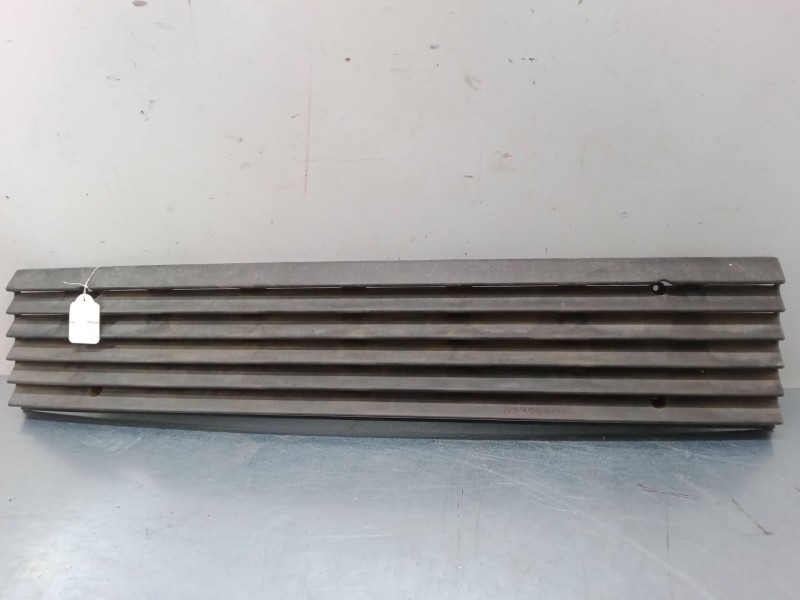 Recambio de rejillas capo para iveco 40/50 referencia OEM IAM 0060270.00  