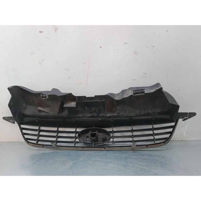 Recambio de rejillas capo para ford focus ii (da_, hcp, dp) 1.6 tdci referencia OEM IAM 8M518200  