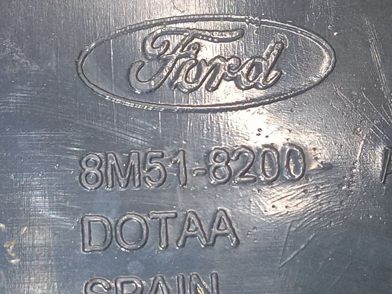 Recambio de rejillas capo para ford focus ii (da_, hcp, dp) 1.6 tdci referencia OEM IAM 8M518200  