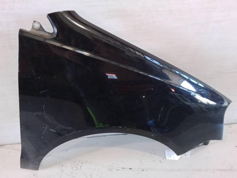 Recambio de aleta delantera derecha para volkswagen polo iv sedán (9a4, 9a2, 9n2, 9a6) 1.4 referencia OEM IAM   