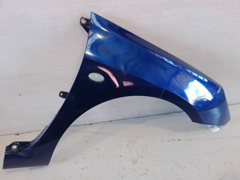 Recambio de aleta delantera derecha para peugeot 307 cc (3b) 2.0 16v referencia OEM IAM   