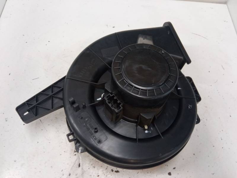 MOTOR CALEFACCION 6Q1820015 