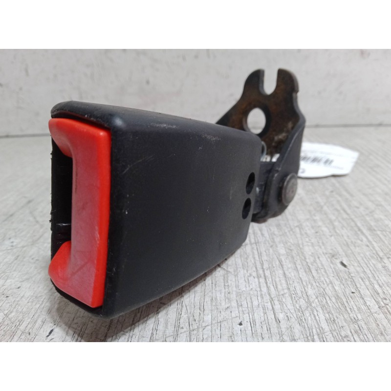 Recambio de anclaje cinturon trasero izquierdo para ford focus ii (da_, hcp, dp) 1.6 tdci referencia OEM IAM   
