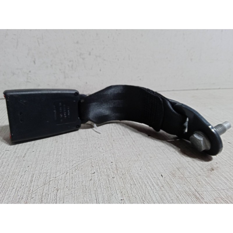 Recambio de enganche cinturon trasero derecho para citroën c3 ii (sc_) 1.4 hdi 70 (sc8hzc, sc8hr0, sc8hp4) referencia OEM IAM 96