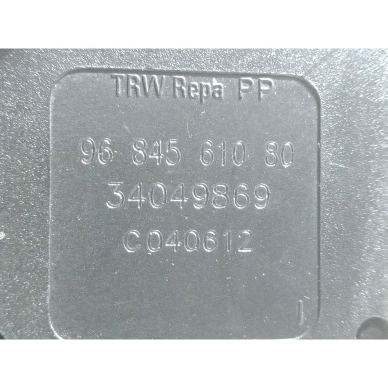 Recambio de enganche cinturon trasero derecho para citroën c3 ii (sc_) 1.4 hdi 70 (sc8hzc, sc8hr0, sc8hp4) referencia OEM IAM 96