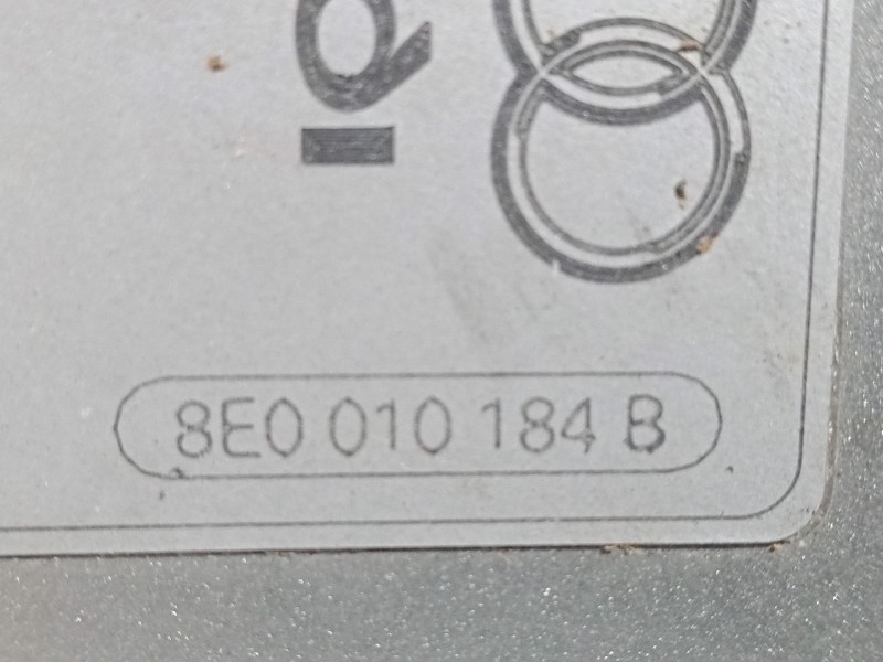 Recambio de tapa exterior combustible para audi a4 b6 avant (8e5) 2.0 referencia OEM IAM 8E00101848   Recambio de tapa exterior combustible para audi a4 b6 avant (8e5) 2.0 referencia OEM IAM 8E00101848