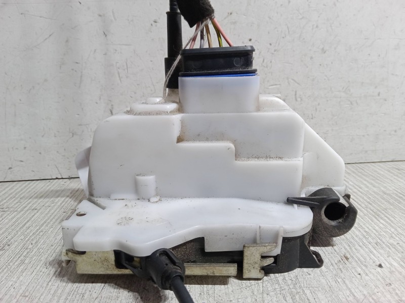 Recambio de cerradura puerta delantera izquierda para citroën c2 (jm_) 1.4 hdi referencia OEM IAM 52187680  