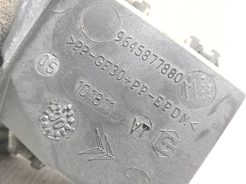 Recambio de tapa exterior combustible para citroën c2 (jm_) 1.4 hdi referencia OEM IAM 9645877880  