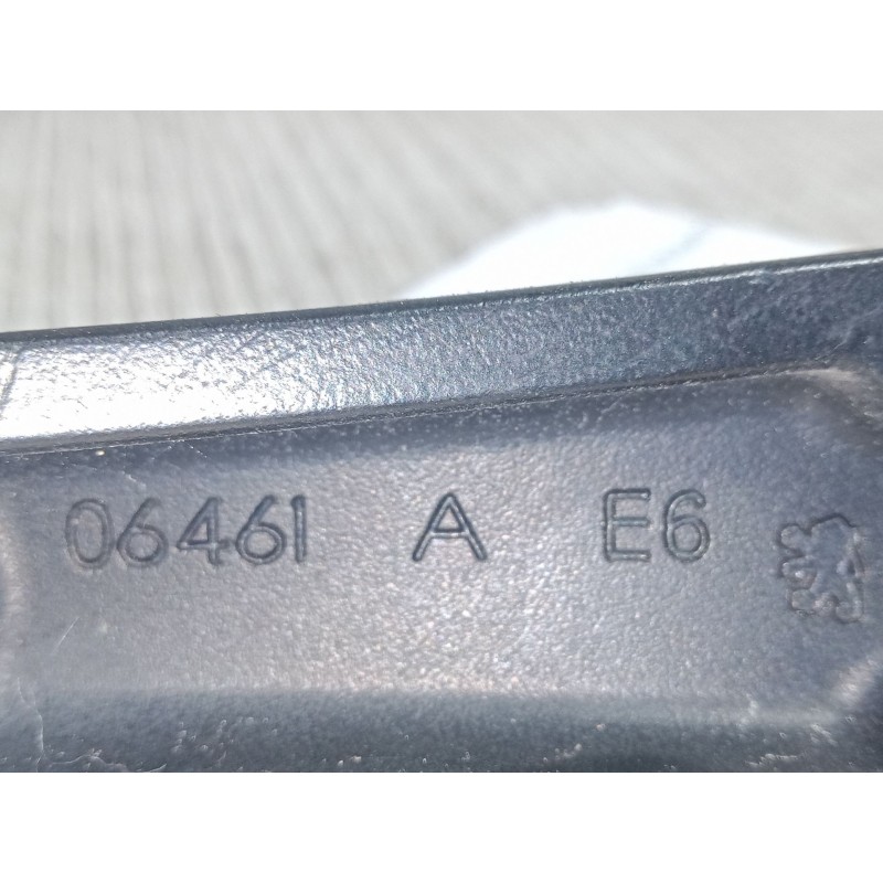 Recambio de brazo limpia delantero izquierdo para citroën c3 ii (sc_) 1.4 hdi 70 (sc8hzc, sc8hr0, sc8hp4) referencia OEM IAM   