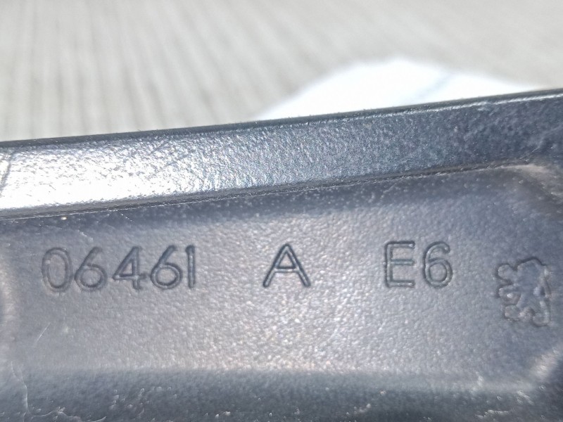 Recambio de brazo limpia delantero izquierdo para citroën c3 ii (sc_) 1.4 hdi 70 (sc8hzc, sc8hr0, sc8hp4) referencia OEM IAM   