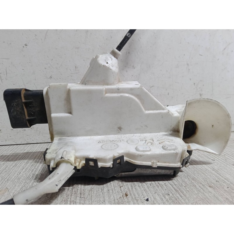 Recambio de cerradura puerta delantera izquierda para citroën c3 ii (sc_) 1.4 hdi 70 (sc8hzc, sc8hr0, sc8hp4) referencia OEM IAM