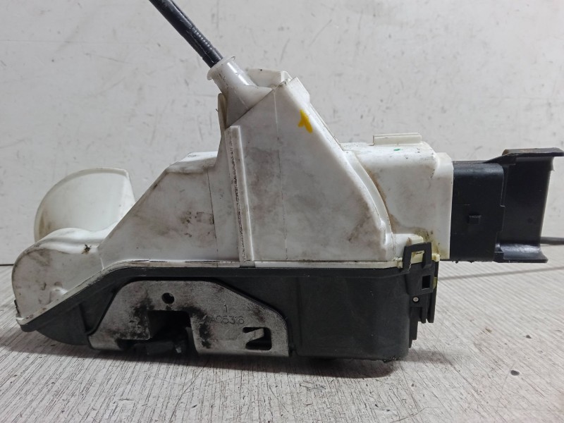 Recambio de cerradura puerta delantera izquierda para citroën c3 ii (sc_) 1.4 hdi 70 (sc8hzc, sc8hr0, sc8hp4) referencia OEM IAM