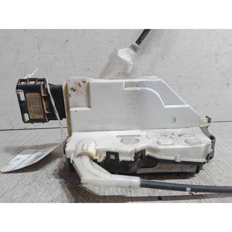 Recambio de cerradura puerta trasera izquierda para citroën c3 ii (sc_) 1.4 hdi 70 (sc8hzc, sc8hr0, sc8hp4) referencia OEM IAM 3