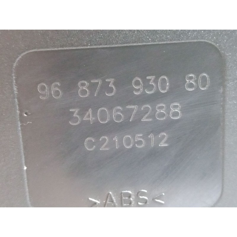 Recambio de anclaje cinturon delantero derecho para citroën c3 ii (sc_) 1.4 hdi 70 (sc8hzc, sc8hr0, sc8hp4) referencia OEM IAM 3