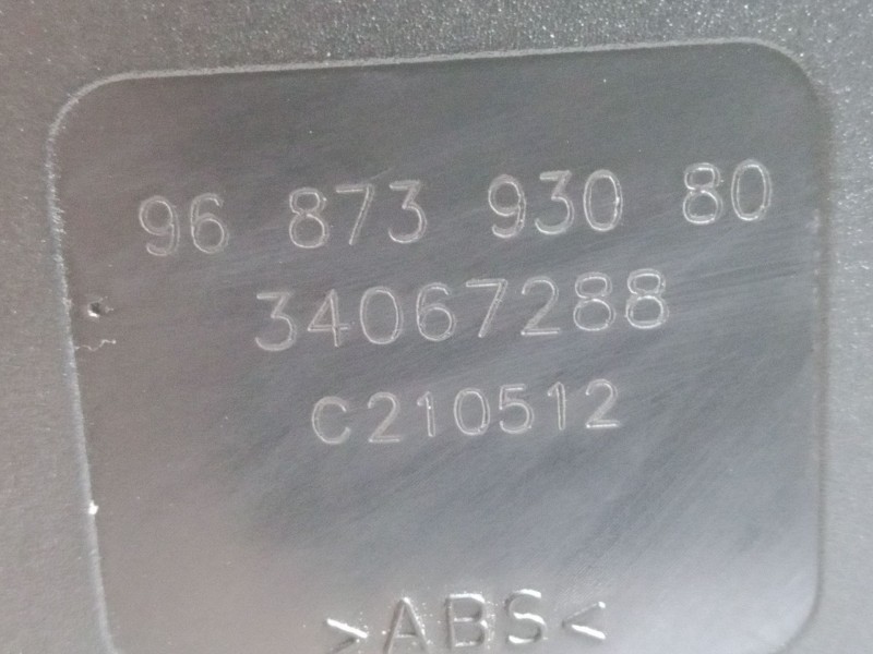 Recambio de anclaje cinturon delantero derecho para citroën c3 ii (sc_) 1.4 hdi 70 (sc8hzc, sc8hr0, sc8hp4) referencia OEM IAM 3
