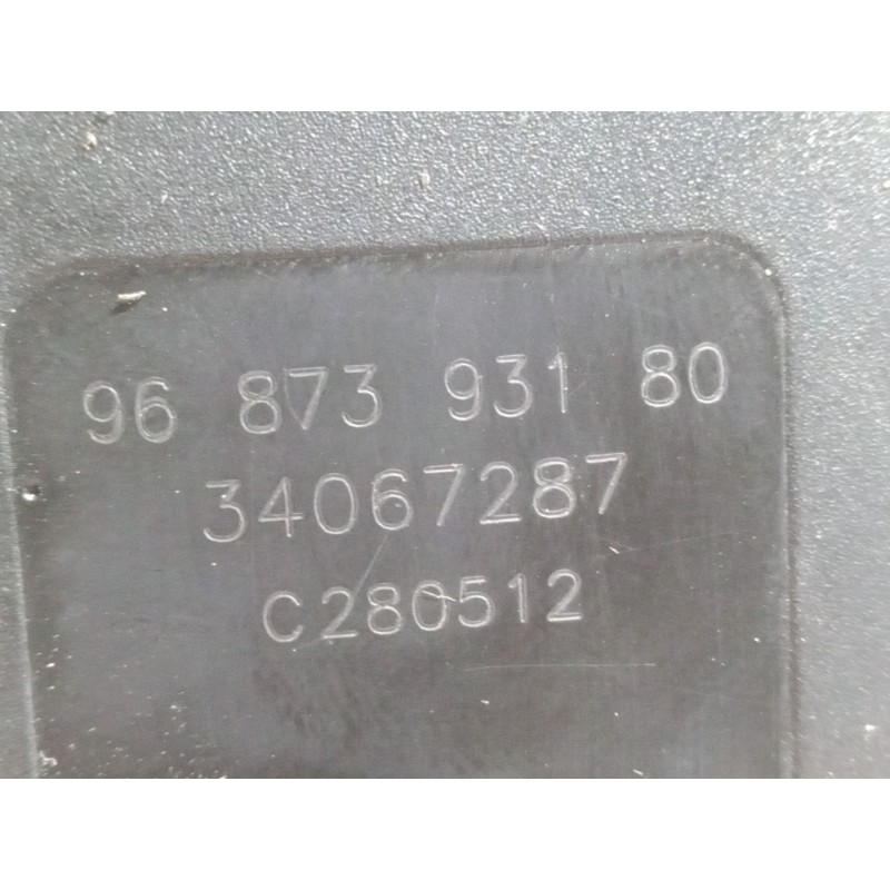 Recambio de anclaje cinturon delantero izquierdo para citroën c3 ii (sc_) 1.4 hdi 70 (sc8hzc, sc8hr0, sc8hp4) referencia OEM IAM