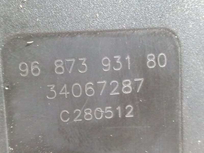 Recambio de anclaje cinturon delantero izquierdo para citroën c3 ii (sc_) 1.4 hdi 70 (sc8hzc, sc8hr0, sc8hp4) referencia OEM IAM