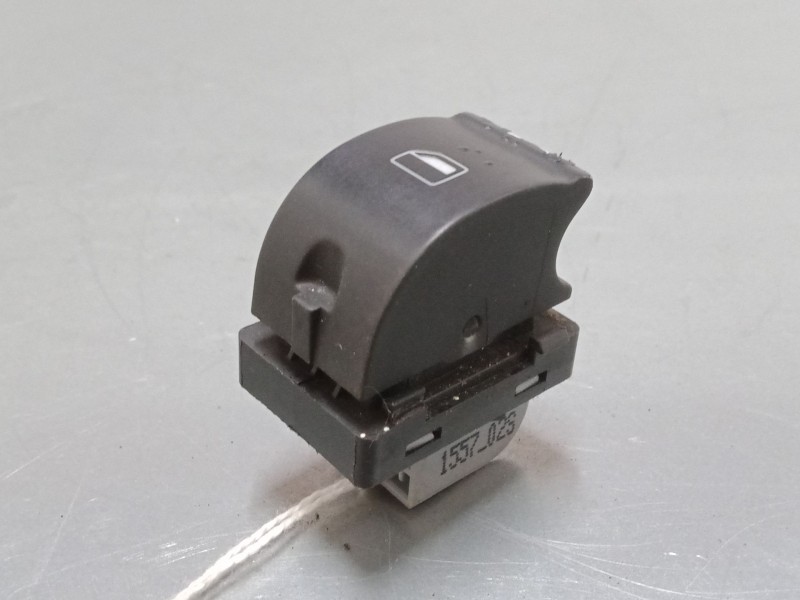 Recambio de mando elevalunas delantero derecho para audi a4 b7 avant (8ed) 2.0 tdi referencia OEM IAM   