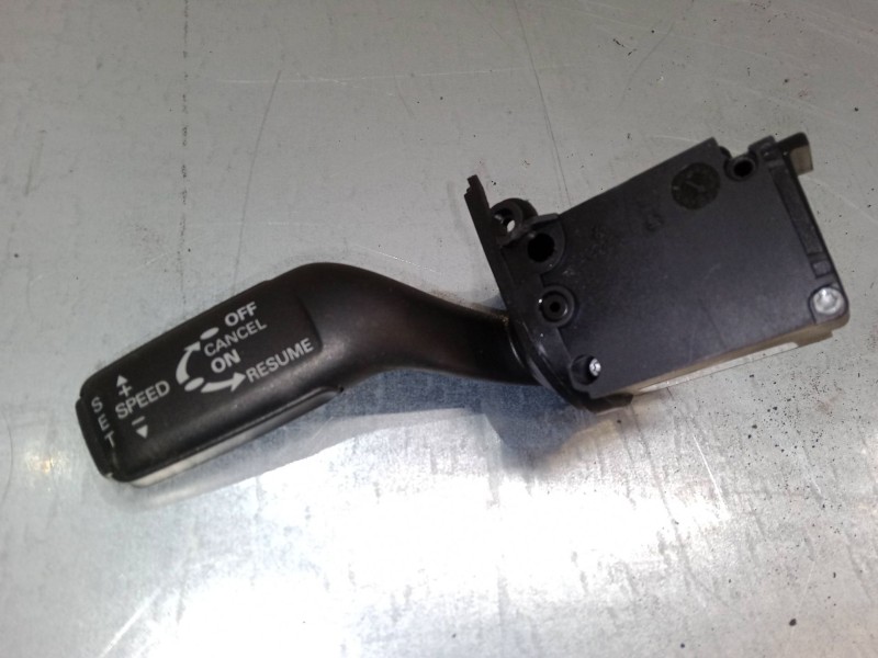 Recambio de mando radio para audi a4 b7 avant (8ed) 2.0 tdi referencia OEM IAM 4E0953521  