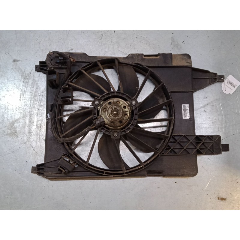 Recambio de electroventilador para renault megane ii station wagon (km0/1_) 1.6 16v referencia OEM IAM 8200151464  
