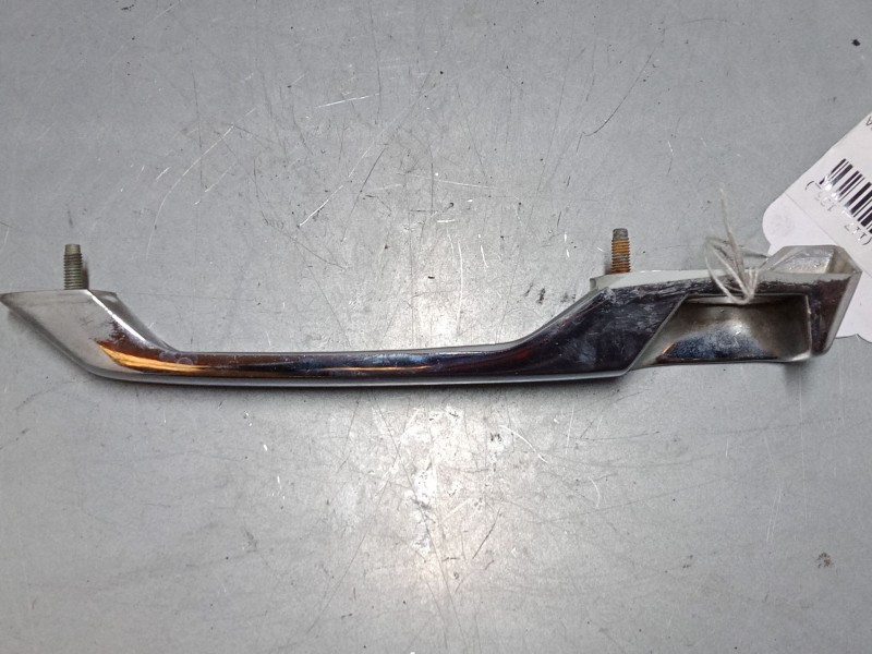 Recambio de maneta exterior puerta trasera derecha para renault 12 variable (117_, 133_) 1.3 (1170) referencia OEM IAM    Recambio de maneta exterior puerta trasera derecha para renault 12 variable (117_, 133_) 1.3 (1170) referencia OEM IAM