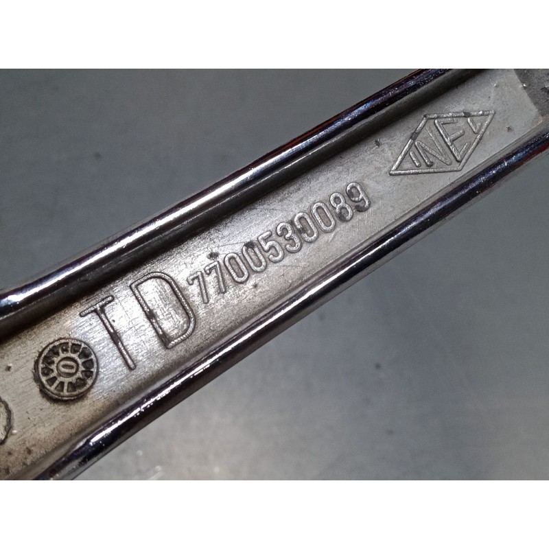 Recambio de maneta exterior puerta trasera derecha para renault 12 variable (117_, 133_) 1.3 (1170) referencia OEM IAM    Recambio de maneta exterior puerta trasera derecha para renault 12 variable (117_, 133_) 1.3 (1170) referencia OEM IAM