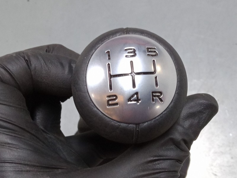 Recambio de pomo palanca cambio para peugeot 106 ii (1a_, 1c_) 1.1 i referencia OEM IAM   