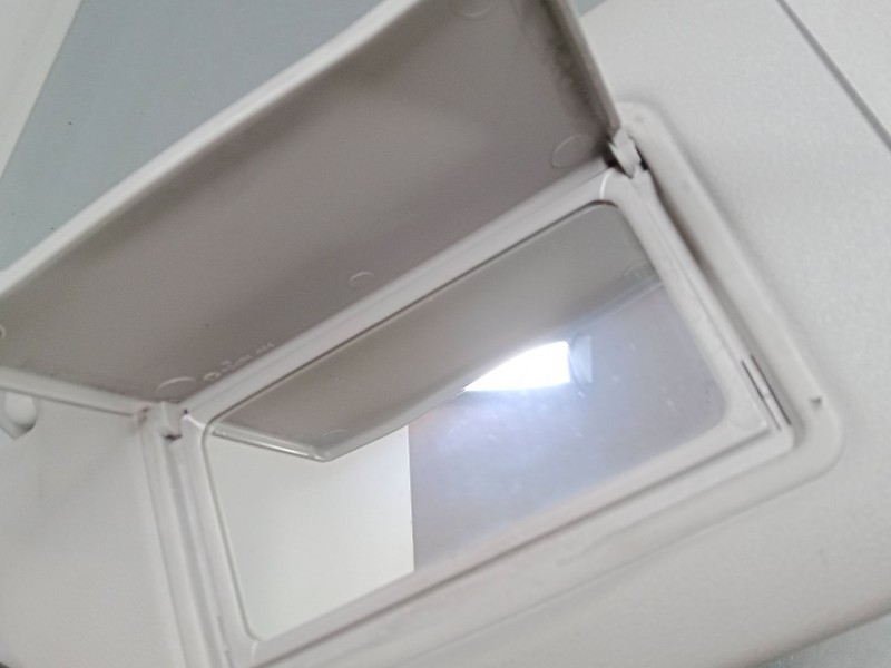 Recambio de parasol derecho para peugeot 106 ii (1a_, 1c_) 1.1 i referencia OEM IAM   