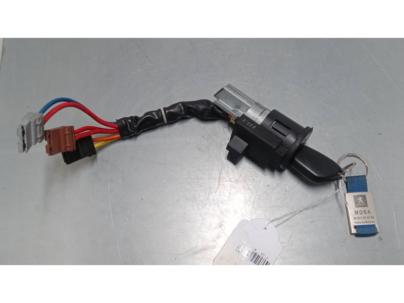 Recambio de clausor para peugeot 106 ii (1a_, 1c_) 1.1 i referencia OEM IAM 962850798B  