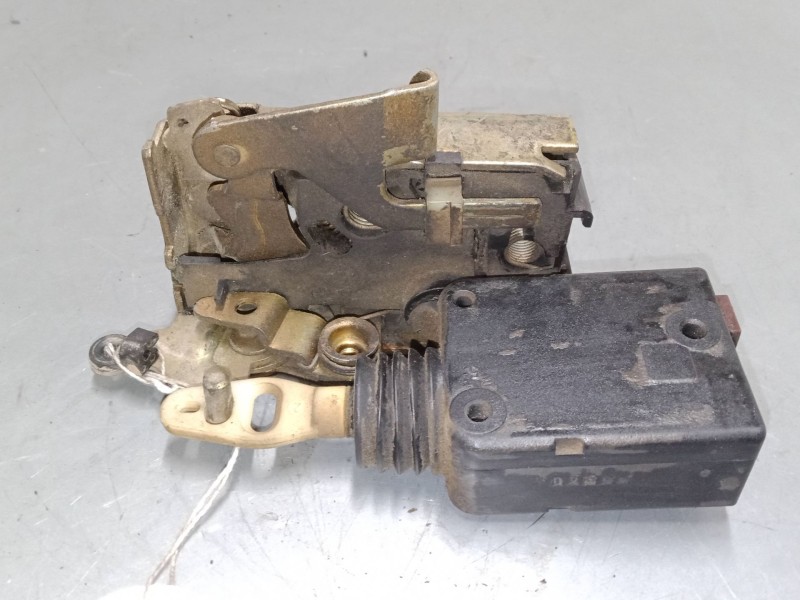 Recambio de cerradura puerta trasera izquierda para peugeot 106 ii (1a_, 1c_) 1.1 i referencia OEM IAM   