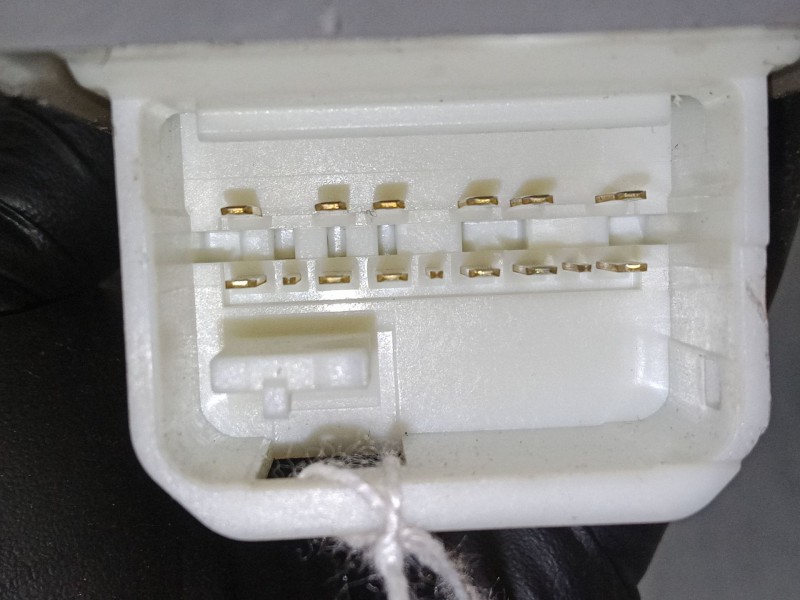 Recambio de mando elevalunas delantero izquierdo para toyota rav 4 iii (_a3_) 2.2 d 4wd (ala30_) referencia OEM IAM   