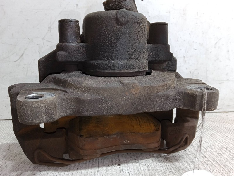 Recambio de pinza freno delantera izquierda para seat altea (5p1) 1.9 tdi referencia OEM IAM    Recambio de pinza freno delantera izquierda para seat altea (5p1) 1.9 tdi referencia OEM IAM