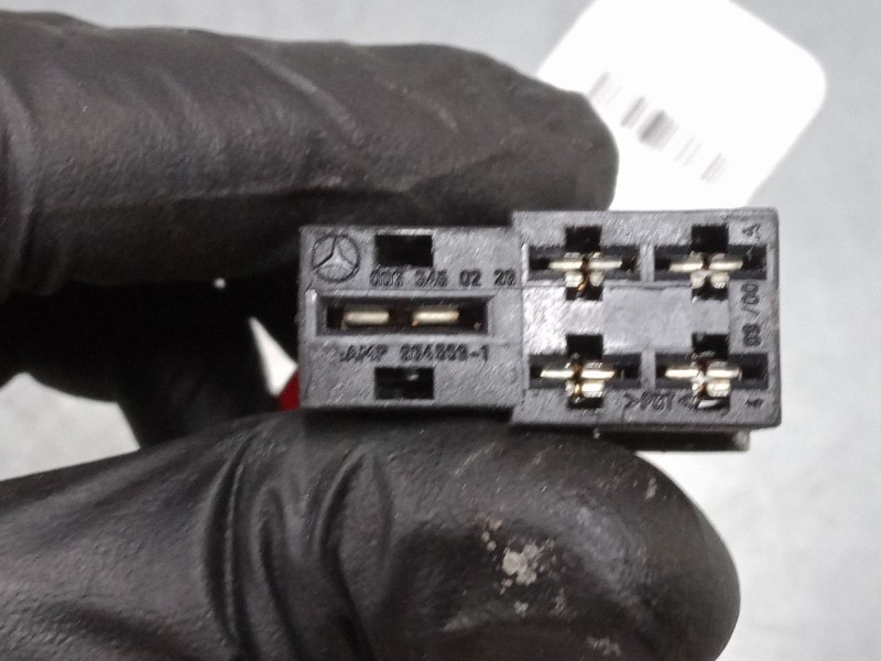 Recambio de clausor para mercedes-benz sprinter 4-t caja/chasis (b904) 413 cdi referencia OEM IAM   