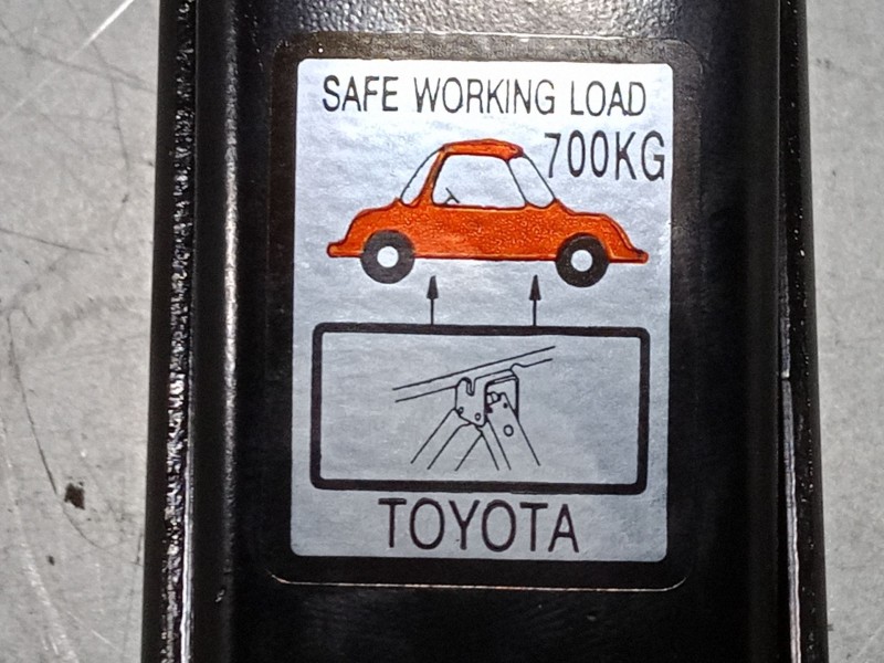 Recambio de gato para toyota corolla (_e12_) 1.6 vvt-i (zze121_) referencia OEM IAM   