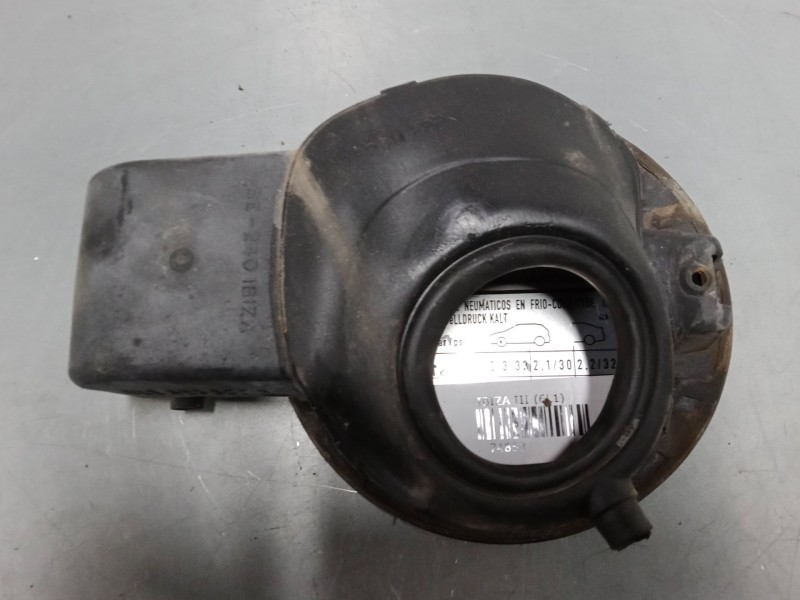 Recambio de tapa exterior combustible para seat ibiza iii (6l1) 1.2 12v referencia OEM IAM   