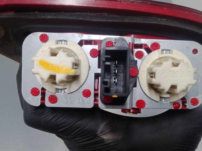 Recambio de piloto trasero porton derecho para bmw x5 (e53) 3.0 d referencia OEM IAM 03K04204613 R&S:412.508 6916914