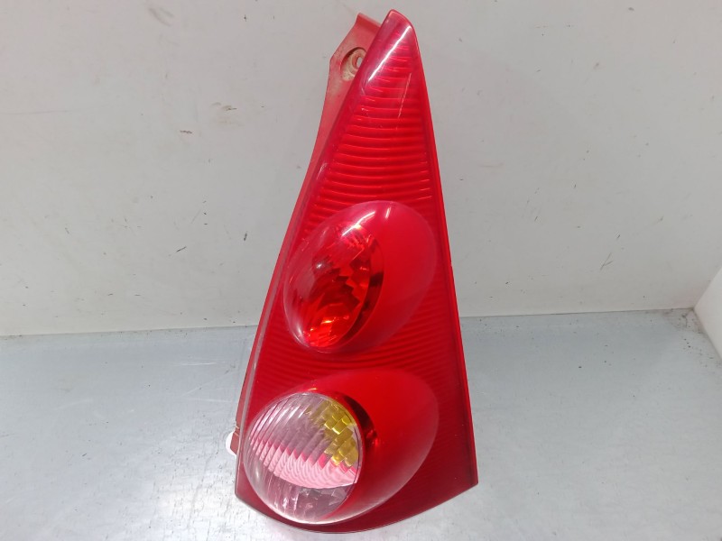 Recambio de piloto trasero derecho para peugeot 107 (pm_, pn_) 1.0 referencia OEM IAM    Recambio de piloto trasero derecho para peugeot 107 (pm_, pn_) 1.0 referencia OEM IAM