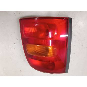 PILOTO TRASERO IZQUIERDO 2VA236030030L 