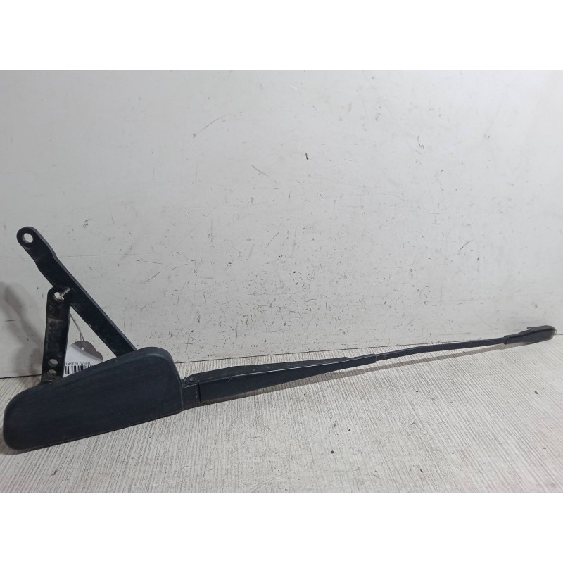 Recambio de brazo limpia delantero derecho para mercedes-benz clase m (w164) ml 350 cdi 4-matic (164.122) referencia OEM IAM 240