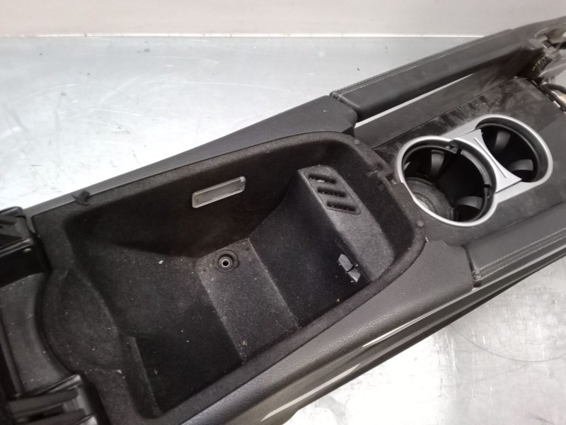 Recambio de consola central inferior para mercedes-benz clase m (w164) ml 350 cdi 4-matic (164.122) referencia OEM IAM   